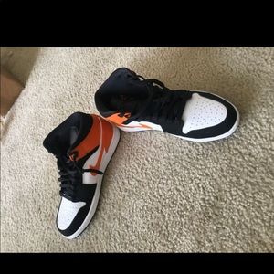 Jordan 1 mid shatter backboard